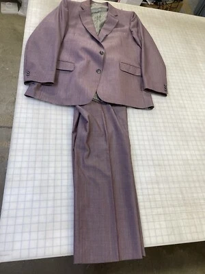 Traje Oleg Cassini 2 Piezas Borgoña Rojo Diamante TIENDAS PARA HOMBRES, INC. EE. UU. Foto 1 de 4