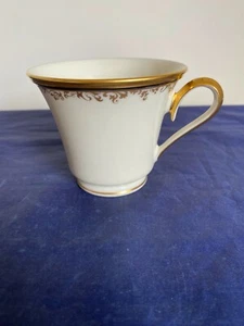 Lenox Dimension Collection ECLIPSE Tasse mit Fuß - Elfenbein, Gold, Schwarz - Bild 1 von 4