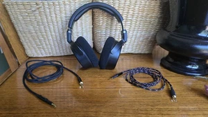 Neumann NDH 20 Black Monitoring Headphones - With Custom 3.5mm & 4.4mm Cables - Picture 1 of 4