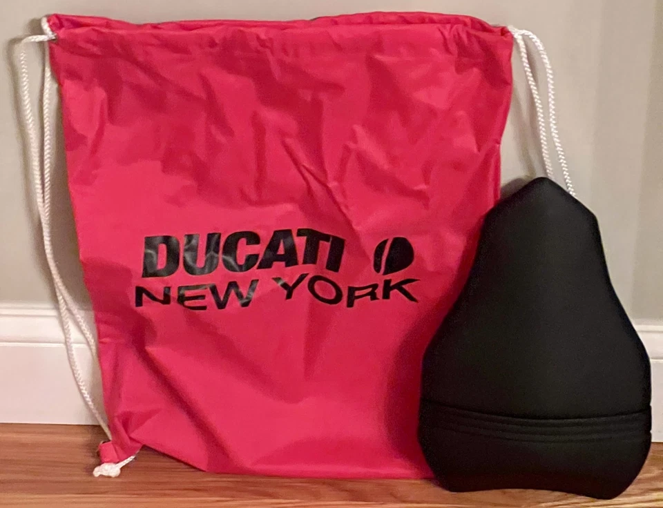Asiento de pasajero Ducati 848 1098 1198 genuino OEM 2007 nuevo sin usar con bolsa Foto 1 de 4