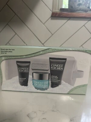 Clinique For Men Juego de 4 piezas Hidratador Máximo 1,7 oz Carbón Jabón Jabón, Exfoliante, Bolsa Foto 1 de 2