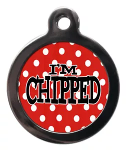 Pet ID tag Red with white dots Dotty Picture design I'M CHIPPED - Picture 1 of 2