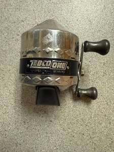 Schöne Vintage ZEBCO {ONE} SPINNROLLE. FUNKTIONIERT - Bild 1 von 7