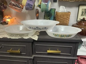 (3) Vintage GLASBAKE MILK GLASS DIVIDED CASSEROLE DISH - Very Nice Lot - Picture 1 of 11