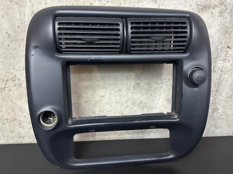 Оригинальный черный отделочный ободок для радиоприемника приборной панели Ford Explorer Mercury Mountaineer 1995-2003 годов выпуска - Изображение 1 из 4