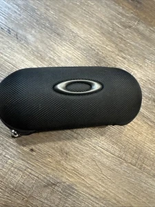 Oakley Sunglasses Eyeglasses Hard Shell Zipper glasses Case Excellent EUC - Picture 1 of 10