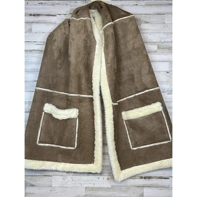 De Colección Mendlos Imitación Gamuza Sherpa Bufanda Envoltura Bronceado Beige con Bolsillos Boho Acogedora Foto 1 de 4