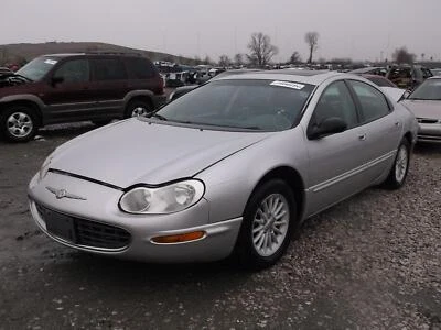 Conjunto de puerta delantera izquierda usado se adapta a: Chrysler Concorde 2000 grado delantero izquierdo Foto 1 de 4