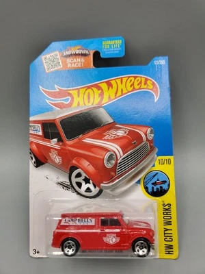 Красный мини-фургон Austin 67 серии Hot Wheels HW City Works - Изображение 1 из 4