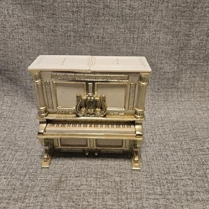 Vintage Piano Salt And Pepper Shaker. Davis Made In USA Plastic - Picture 1 of 23