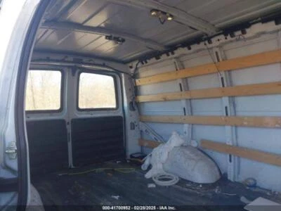 Conjunto de filtro de aire usado se adapta a: camioneta GMC Savana 2500 2017 4,8 grado A Foto 1 de 4