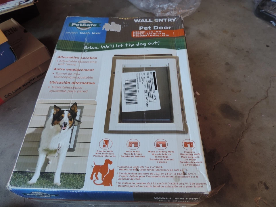 Pet Safe Wall Entry Pet Door PPA11-10916 Medium 8 1/4" X 12 1/4" - Image 1 of 4