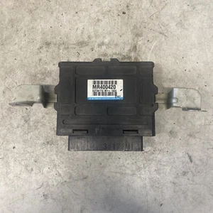 2003 MITSUBISHI SHOGUN MK3 4 WHEEL DRIVE CONTROL MODULE ECU MR400420 - Picture 1 of 4