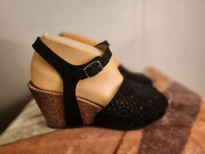 Spring Step Womens sz 38 Black Suede Cut Outs Ankle Strap Wedge Sandals #41 - Picture 1 of 9
