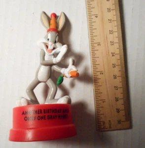 Figura PVC Bugs Bunny 1994 Looney Tunes Aplausos Decoración de Pasteles Cumpleaños - Imagen 1 de 8
