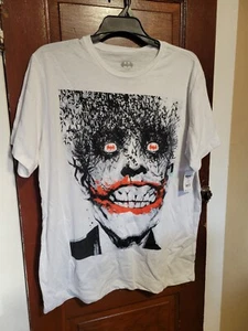 NUEVO CON ETIQUETAS Camiseta Batman Para Hombre 3XL Blanca El Guasón Manga Corta Cuello Redondo - Imagen 1 de 3