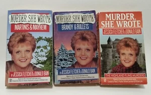Lot Of 3 Murder She Wrote Jessica Fletcher Paperback Books Martins & Mayhem... - Bild 1 von 8