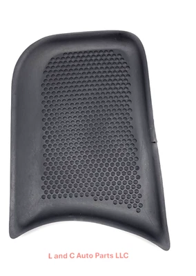 Центральный отсек приборной панели коврик GM 22644783 Oldsmobile Alero - Изображение 1 из 2