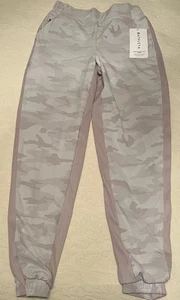 Athleta Womens Size 0 Brooklyn Lined Camo Jogger #985549 NWT - Picture 1 of 7