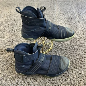 Nike LeBron Zoom Soldier 10 Zapatos Medianoche Azul Marino 844378-444 Para hombres Talla 12” - Imagen 1 de 10