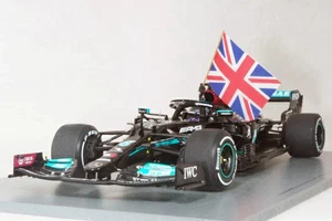 Spark 1/18 Mercedes AMG F1 W12 E Performance Lewis Hamilton 2021 British GP Winn - Picture 1 of 3
