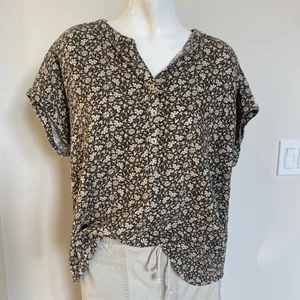 Faherty Größe Large Dream Desmond Bio Gaze Baumwolle Top Nusa Blumen Frühling - Bild 1 von 10
