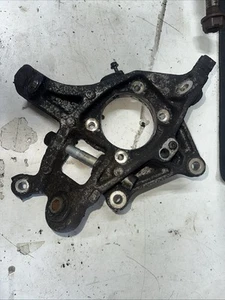 Chrysler 300c SRT8 6.1 V8 Hemi Rear Passenger Hub Knuckle For Brembo Brakes - Picture 1 of 3
