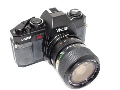 Vivitar V635 SLR Manual Focus Camera with 28-70mm Zoom Lens - Image 1 of 4