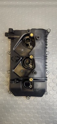 Yamaha F225-F300 4.2L  Cylinder Head Cover #1 6CB-11191-02-00 STBD Side (C15-6) - Image 1 of 4