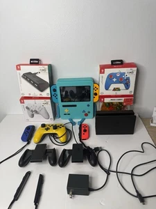 Nintendo Switch Handheld Konsole mit BMO Stand Controller und 4 Port 17 Stück - Bild 1 von 23