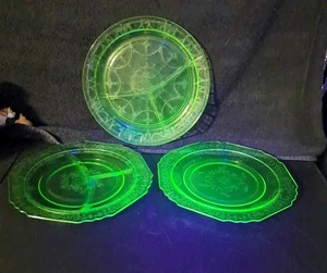 VINTAGE URANIUM 3PC SET BALLERINA DINNER PLATE 10.5 " 2 9.75 " PLATES - Picture 1 of 10