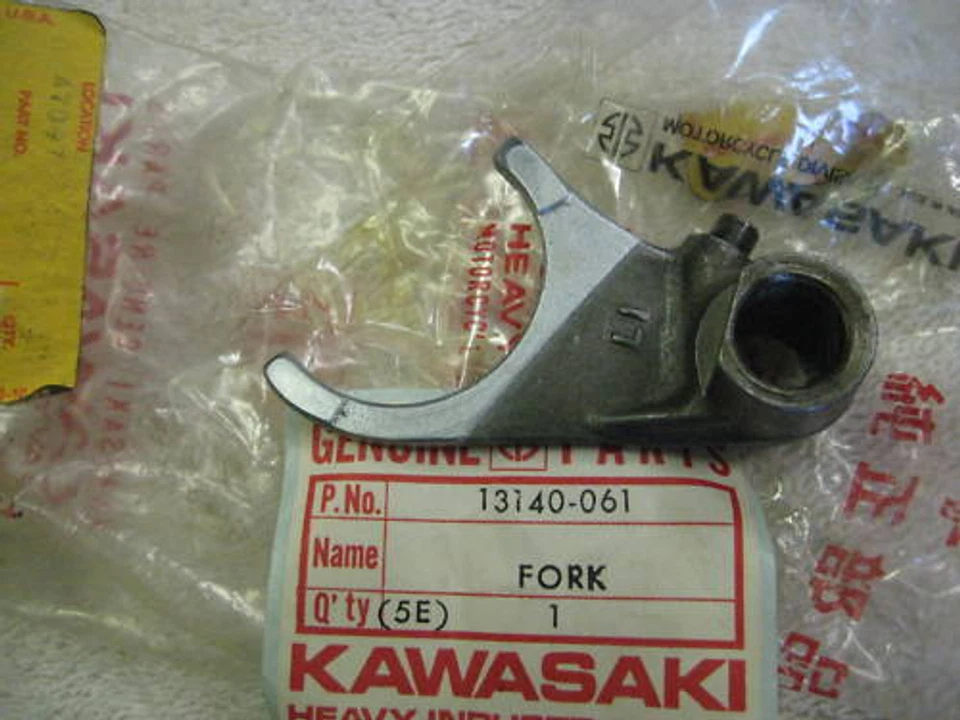 HORQUILLA DE CAMBIO BAJO KAWASAKI KX250/KT250 ¡NUEVA! Foto 1 de 1