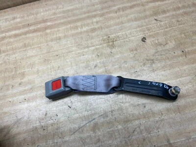 GEO METRO 1989-1994 2 PUERTAS LADO DERECHO DEL PASAJERO **TRASERO** RECEPTOR CINTURÓN SEGURIDAD  Foto 1 de 4