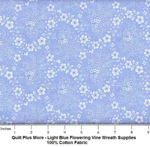 Hellblau blühender Rankenkranz Zubehör 100 % Baumwollstoff im 1/4 Yard - Bild 1 von 1
