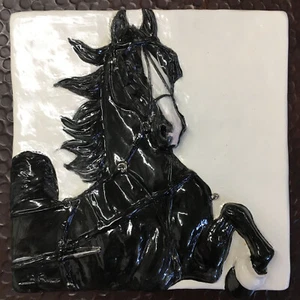 Sattelzucht Fahrtrab 3-Gang Showpferd Keramikfliese Sondra Alexander Art - Bild 1 von 4