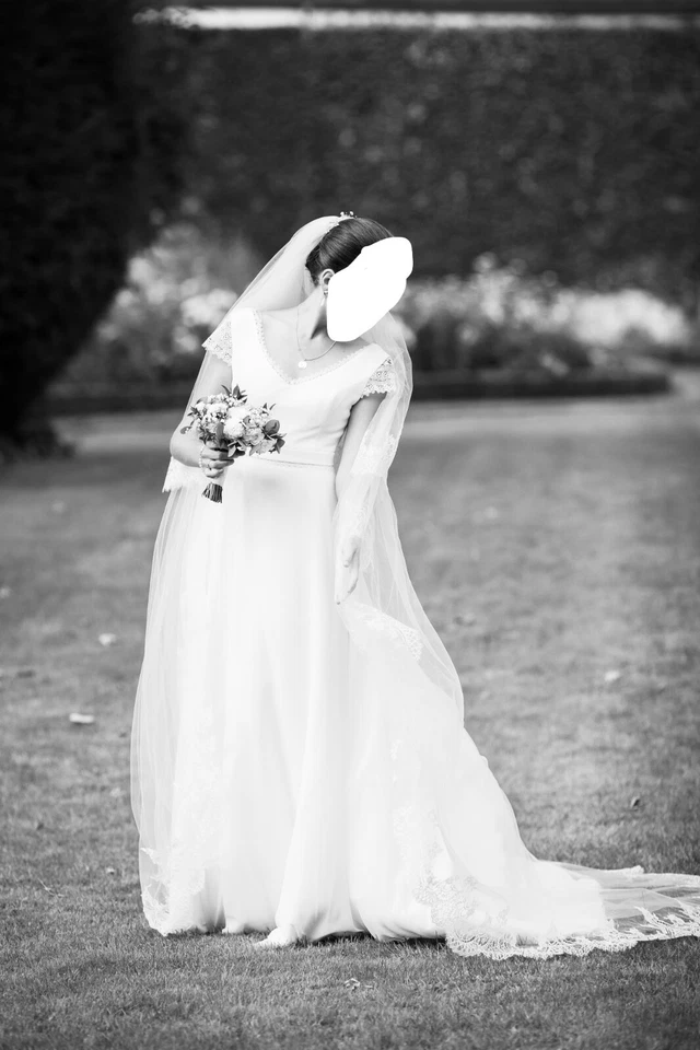 Robe de mariée trapèze, guipure & mousseline, dos en V, taille 34- 36 - Photo 1/4