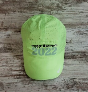 Nike Maraton 2022 Gorra "Disfruta de la carrera" DZ5432 358 Verde Neón Nuevo Adulto Unisex - Imagen 1 de 5