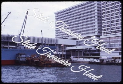 Hong Kong Terminal Dock Cornelia Mærsk Ship 35 mm Slide años 70 Kodachrome Foto 1 de 3