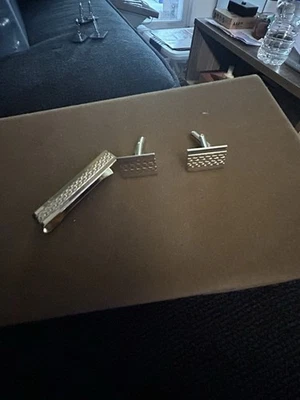 Men’s Vintage Cufflinks And Tie Clip Gold Tone Checkered Design - Image 1 of 4