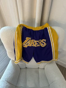 Just Don Lakers 1996-1997 Purple And Yellow Basketball Shorts Size Small - Bild 1 von 4