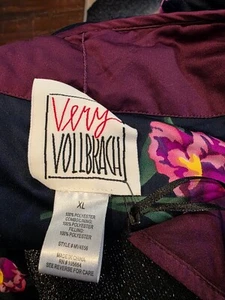 WOMENS NWT VERY VOLLBRACH QUILTED FLORAL BLACK, PURPLE AND PINK JACKET SIZ3E XL - Picture 1 of 9