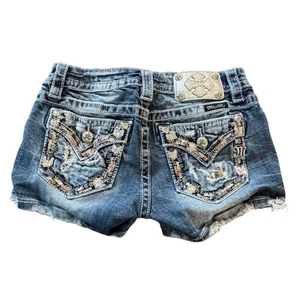 Miss Me Jeansshorts Damen Größe 26 Used-Look Medium Wash Paillettenverzierung - Bild 1 von 6