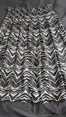 LADIES ANIMAL PRINT POLYESTER SKIRT. BNWOT. SIZE 16 FROM GEORGE. EX CONDITION. - Image 1 of 4