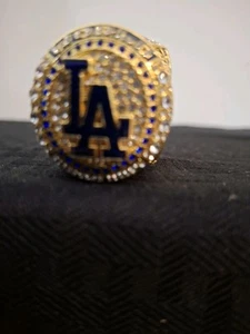 2024 LA Dodgers Shohei Ohtani Japanese Replica Commemorative Ring - Picture 1 of 3