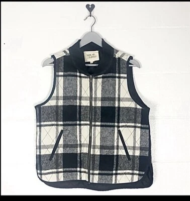 Thread & Supply flannel vest Black white plaid size L quilted lining Farmhouse - Image 1 of 4