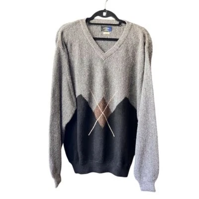 Callaway Golf Men's XL Argyle V-Neck Vintage Sweater Pullover - Image 1 of 4