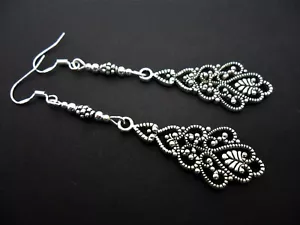 A PAIR OF TIBETAN SILVER LONG DANGLY FILIGREE 925 SILVER HOOK EARRINGS. NEW. - Picture 1 of 1