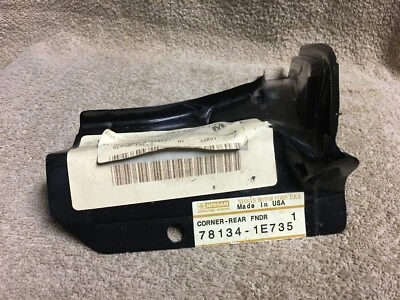 GUARDABARROS TRASERO ESQUINERO DERECHO NISSAN 78134-1E735 NUEVO OEM ALTIMA STANZA Foto 1 de 4