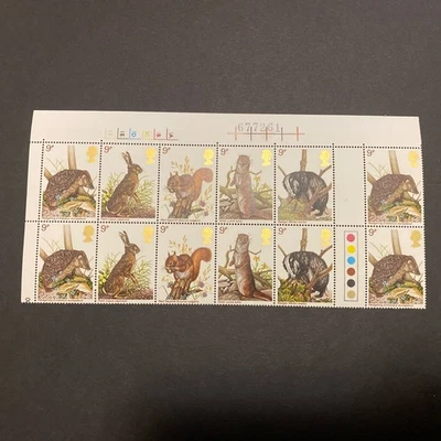 GB 1977 British Wildlife Block of 12 Mint Stamps MNH + Cylinder + Traffic Lights - Image 1 of 3