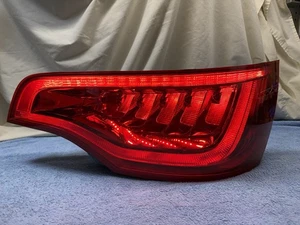2010-2015 Genuine Audi Q7 Right Passenger Side LED Taillight Lamp Assembly OEM - Picture 1 of 12